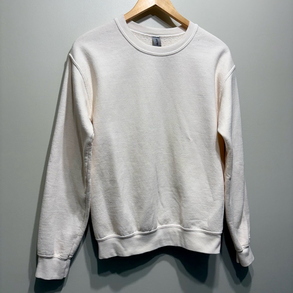 Gildan Cream Crewneck Sweatshirt Pullover Unisex Size Small - Picture 2 of 9